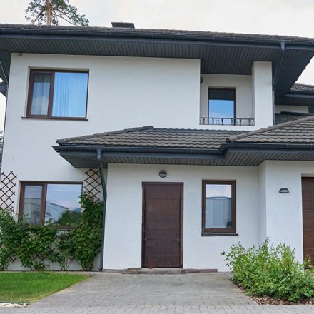 Modern-White-House-tablet